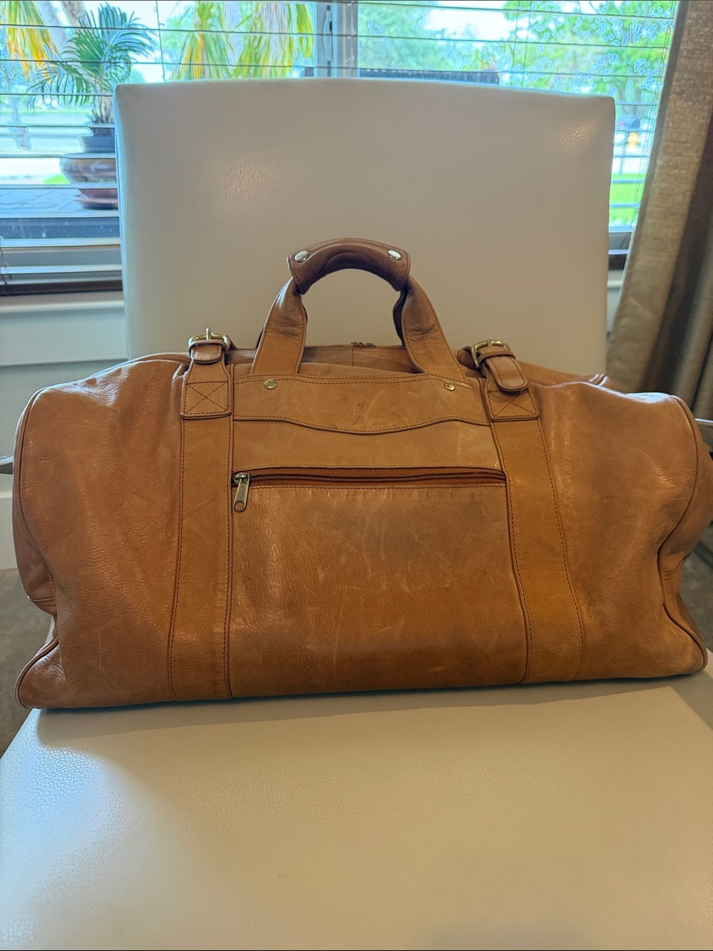 Boulder Ridge Classic Tan Leather Duffel Bag with  Zip Pocket shoulder strap